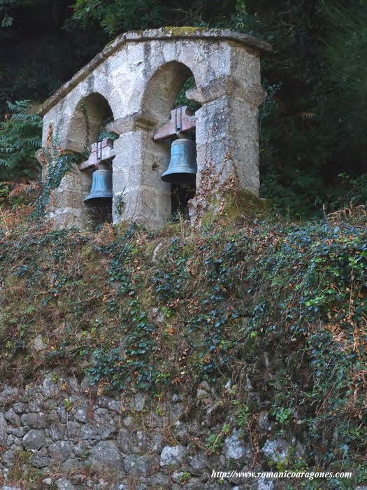 ESPADAÑA-CAMPANARIO EXENTA